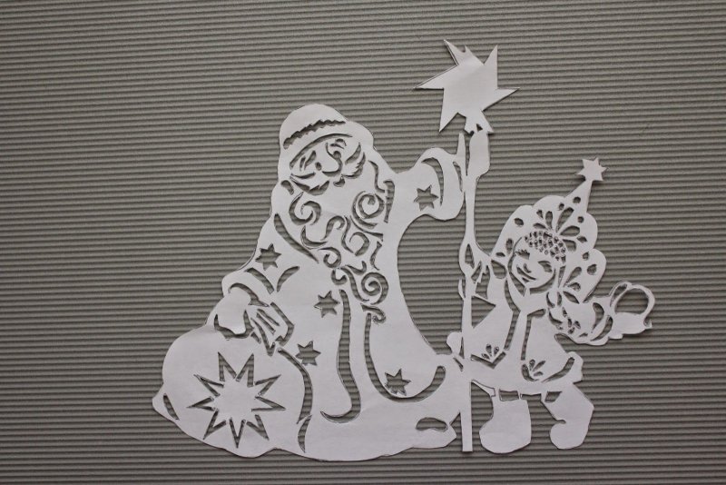 Украшения на окна из бумаги