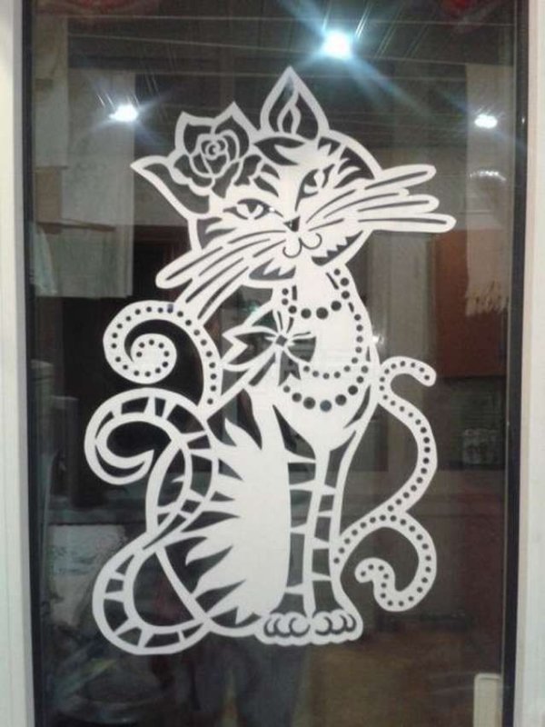 Окна украшенные вытыканками