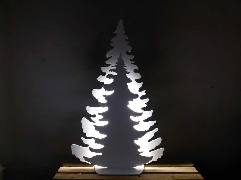 Светящаяся елка на окно