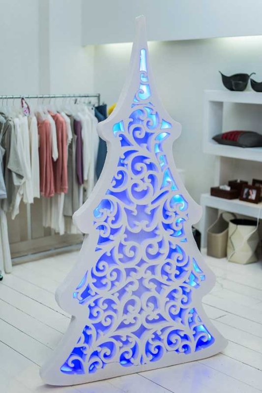 Елка из пенопласта