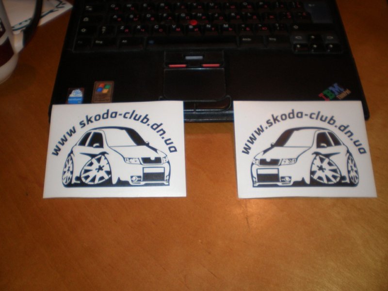 Octavia Club наклейка