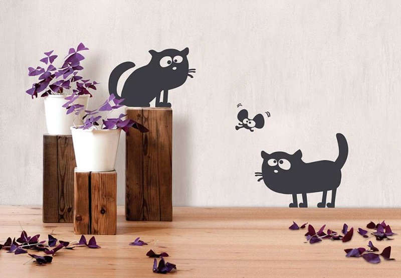 Прикольные трафареты для стен