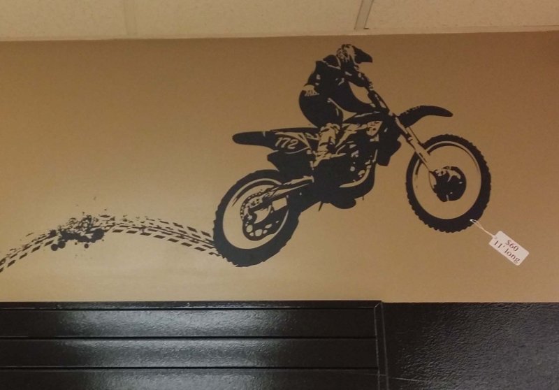 Трафарет мотоцикла на стену