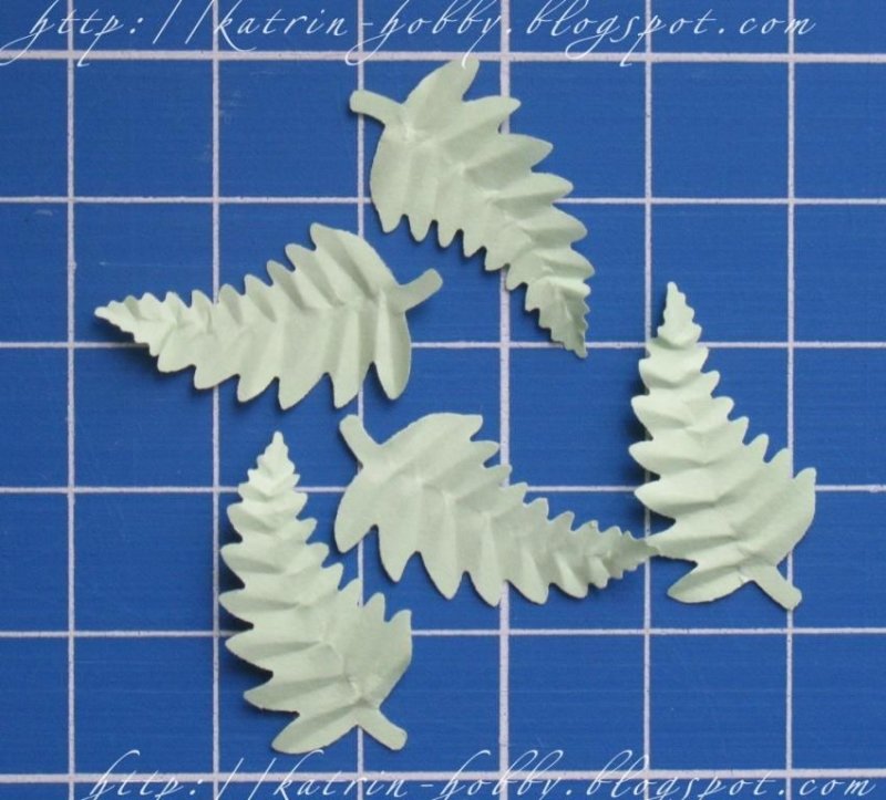 Листья бумагопластика