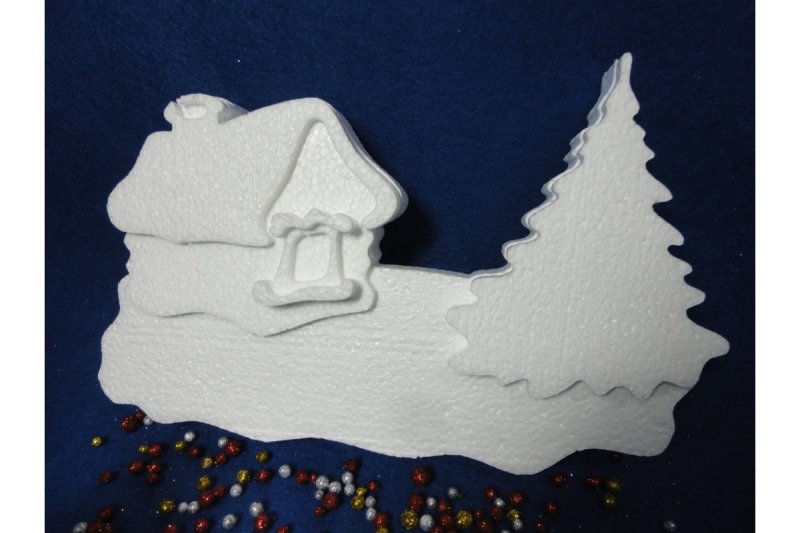 Снеговик из пенопласта с елочкой