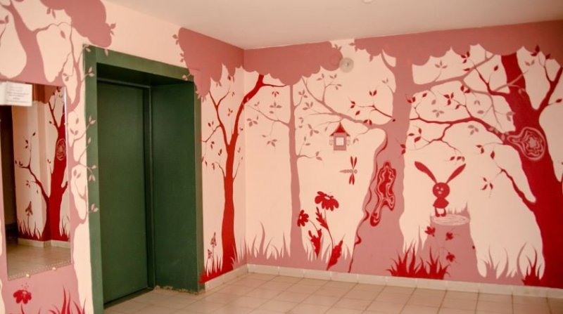 Роспись стен в подъезде