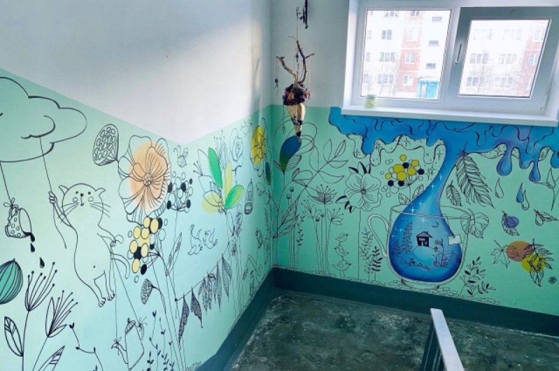 Настенная живопись в подъезде