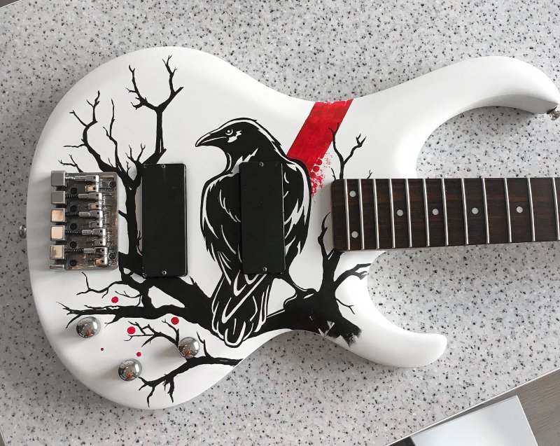 Разрисованная гитара