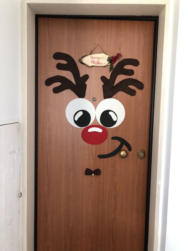 Украшение входной двери