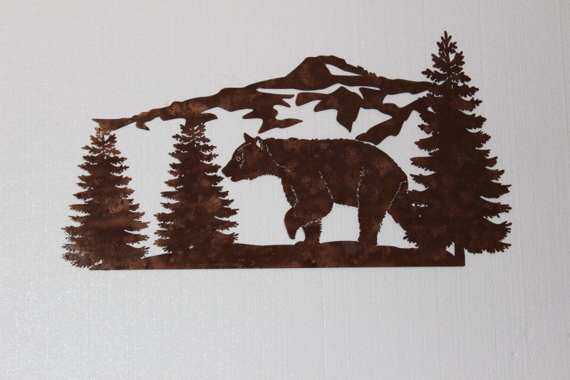 Трафарет медведь в горах