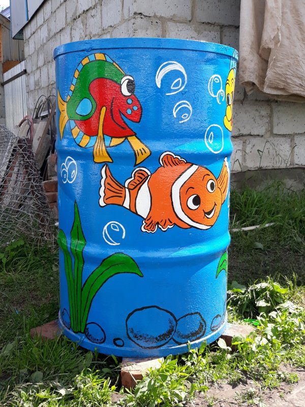 Бочки на даче разукрасить