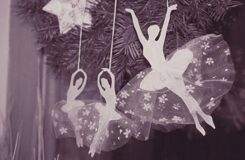 Новогоднее украшение балерина