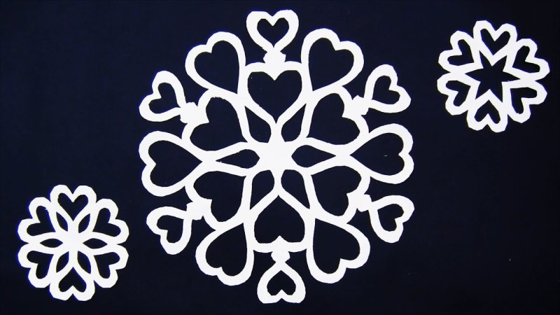 Снежинка сердечко