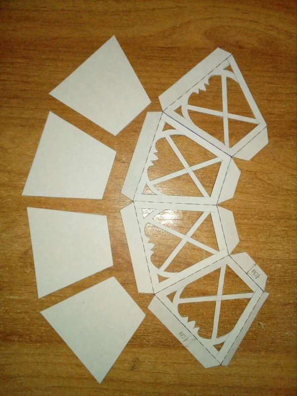 Уличный фонарь из картона