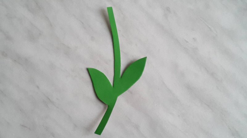 Стебель с листиками