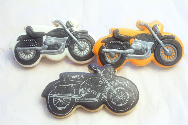 Пряник мотоцикл на торте
