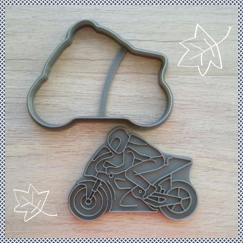 Пряник мотоцикл на торте