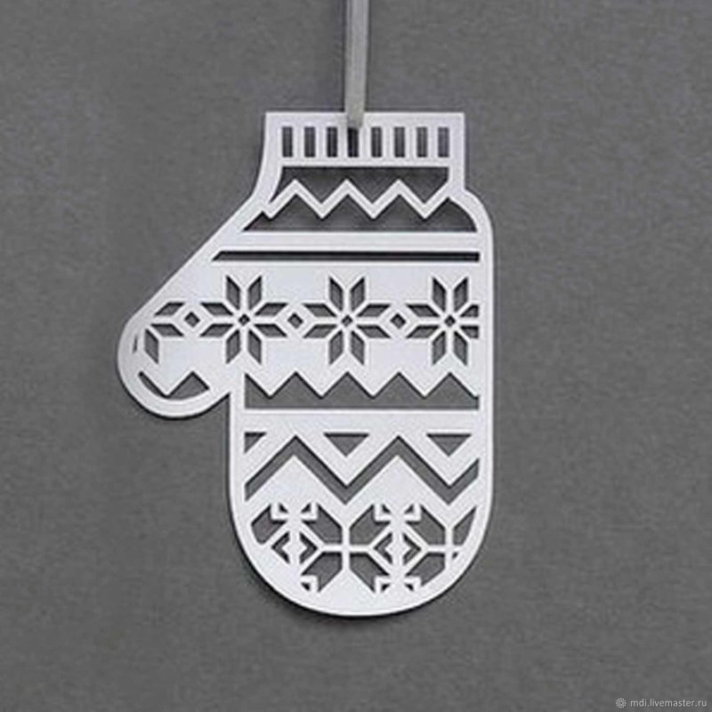 Вытынанка варежки