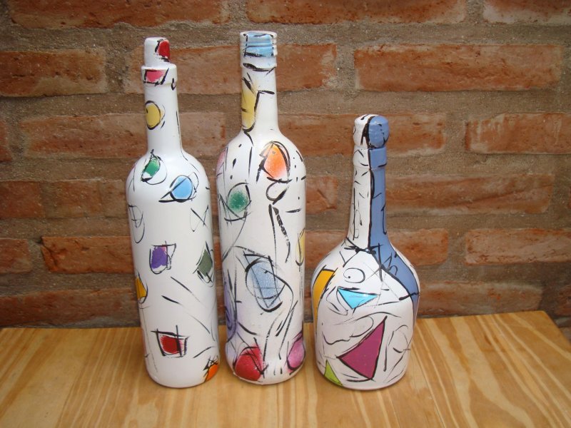 Расписать бутылку акриловыми красками