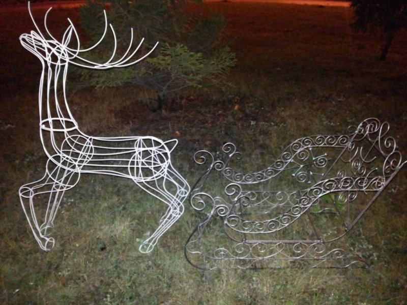 Проволочный каркас оленя