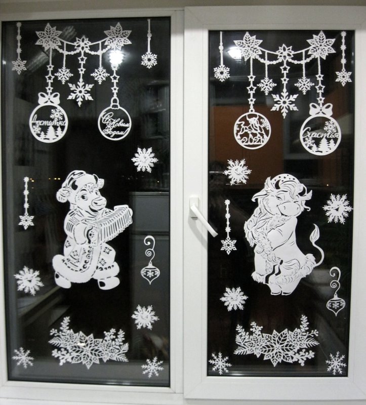Украшение окон к новому году