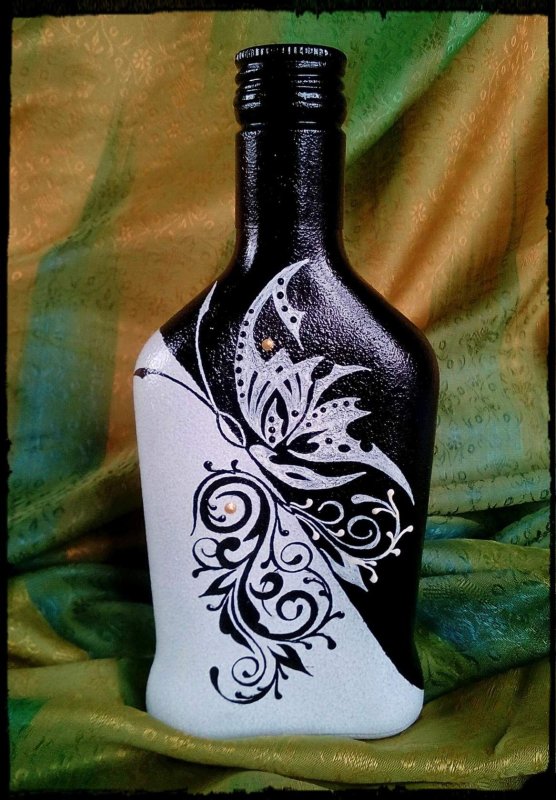 Декор стеклянных бутылок