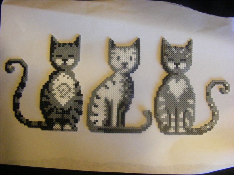 Котят из термомозаики