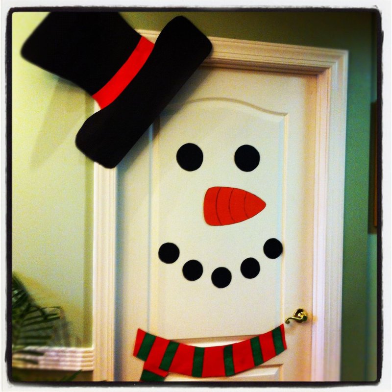 Снеговик на дверь из бумаги