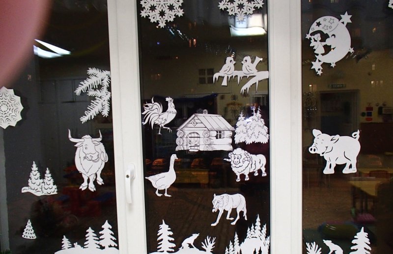 Новогоднее украшения на окна