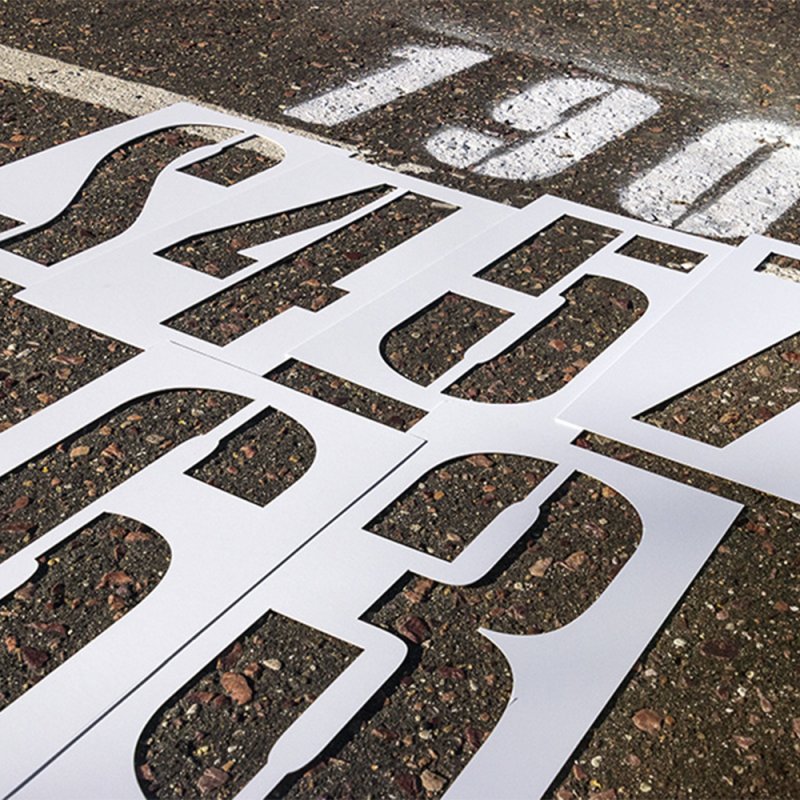 Трафареты для нанесения надписей краской