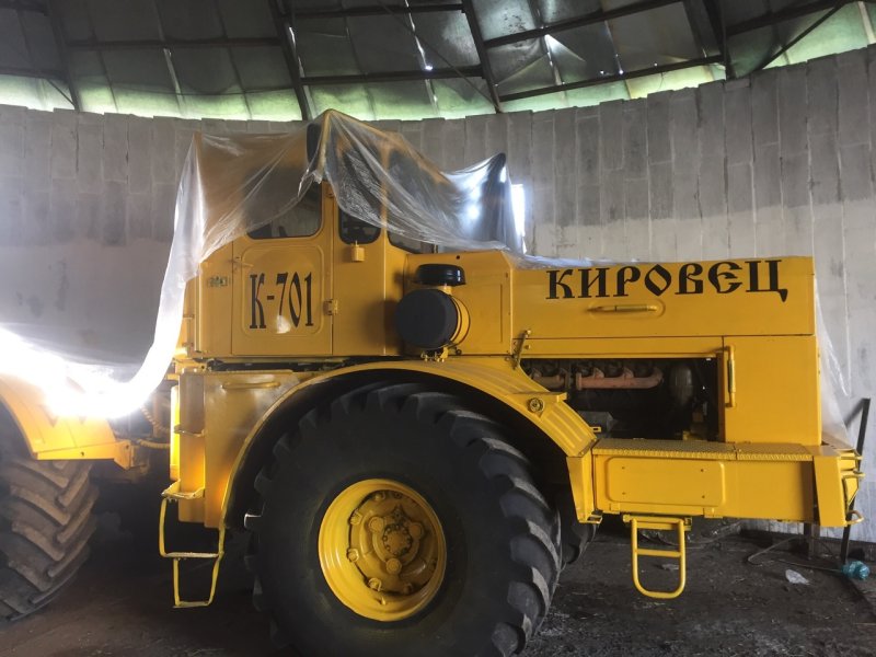 Наклейка Кировец к 701