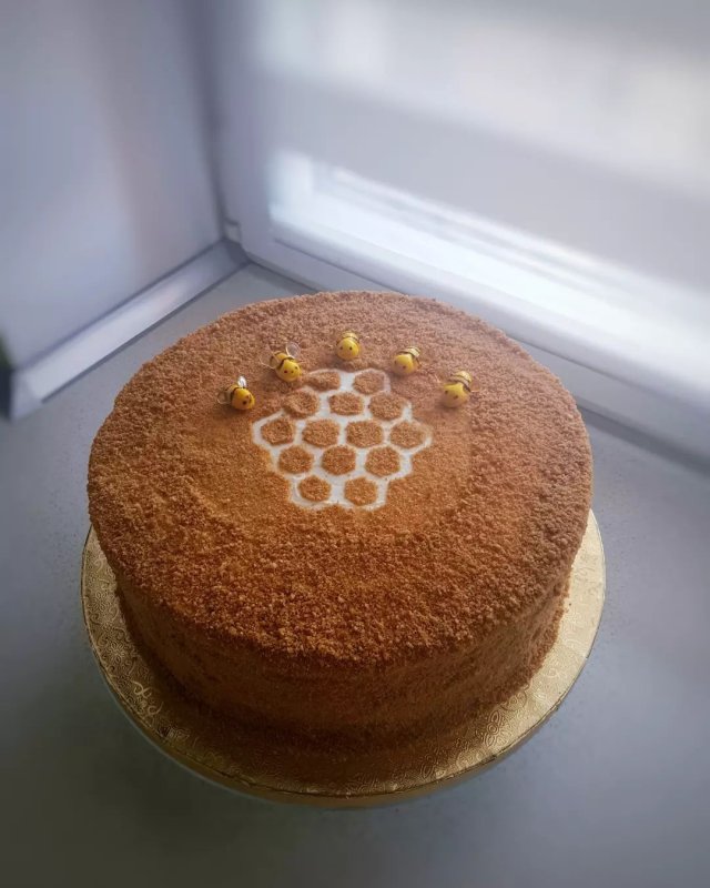 Украшение медового торта