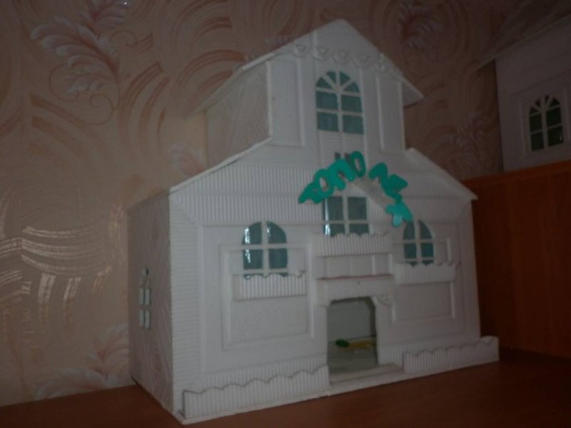 Новогодний домик из потолочной плитки