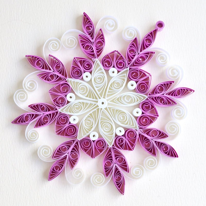 Снежинка в технике