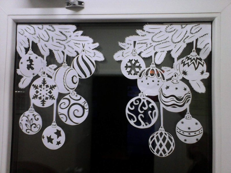 Украшение окон на новый год