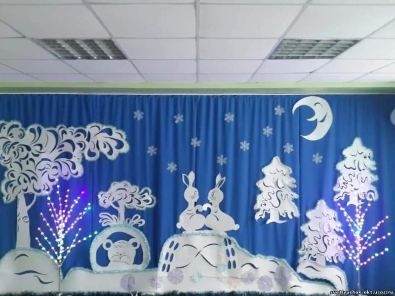 Украшение зала в ДОУ К новому году