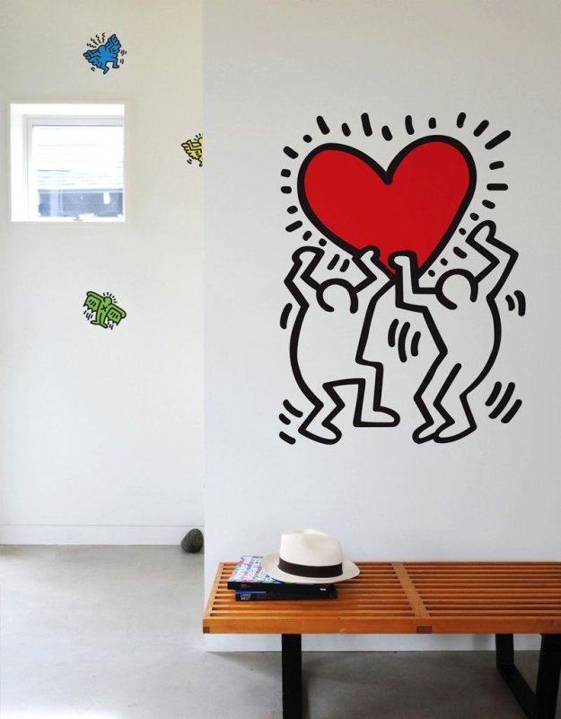 Наклейки на стену