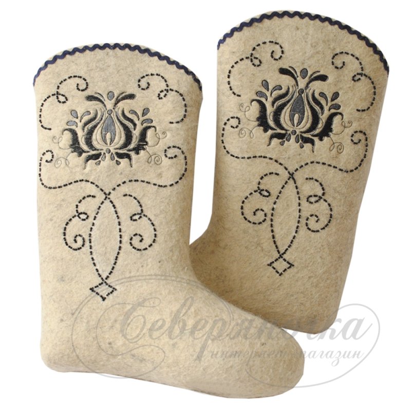 Валенки с вышивкой
