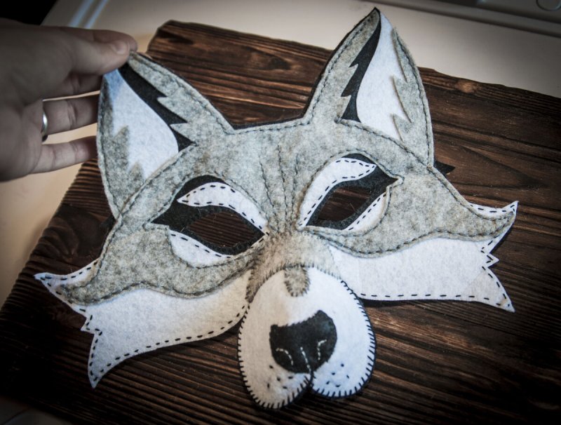 Маска волка из фетра