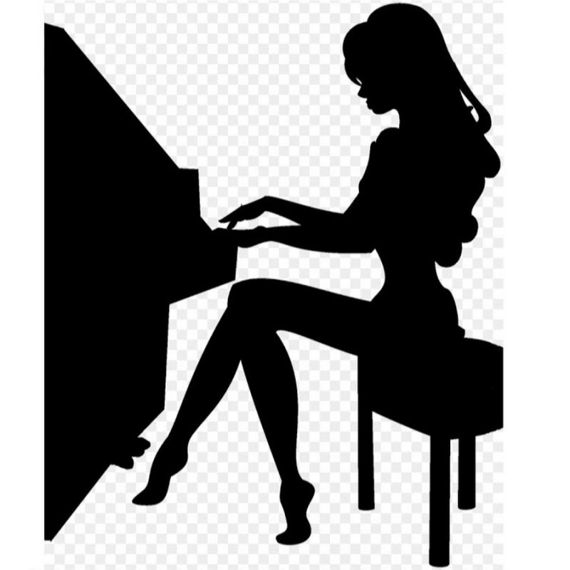 Силуэт пианистки