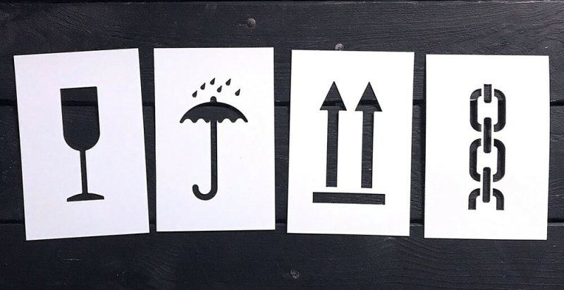 Надпись по трафарету на ящиках