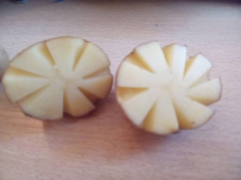 Оттиск печатками из картофеля