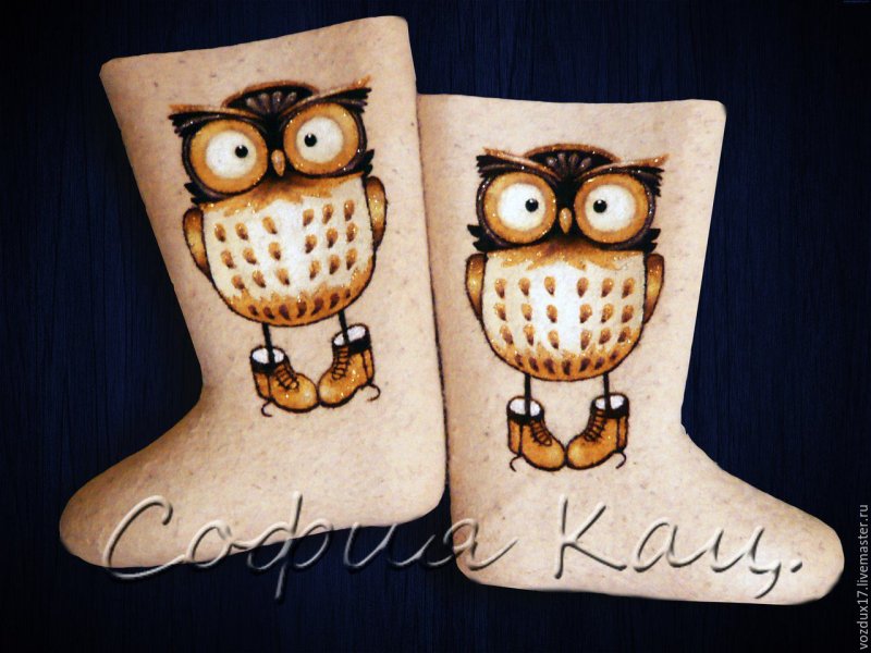 Рисунок на валенках акриловыми красками