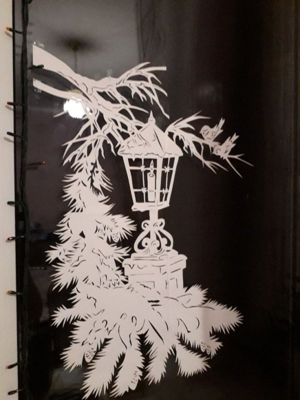 Новогодние композиции на окна из бумаги