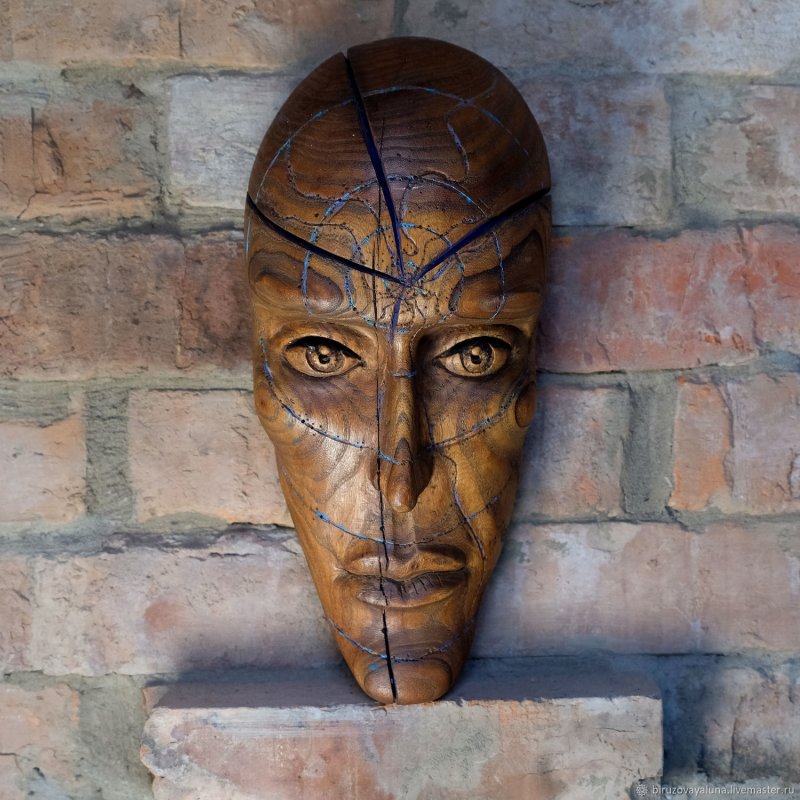 Маски из дерева