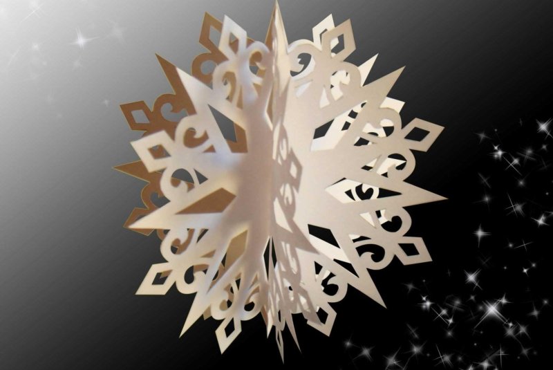 Объемные снежинки из бумаги
