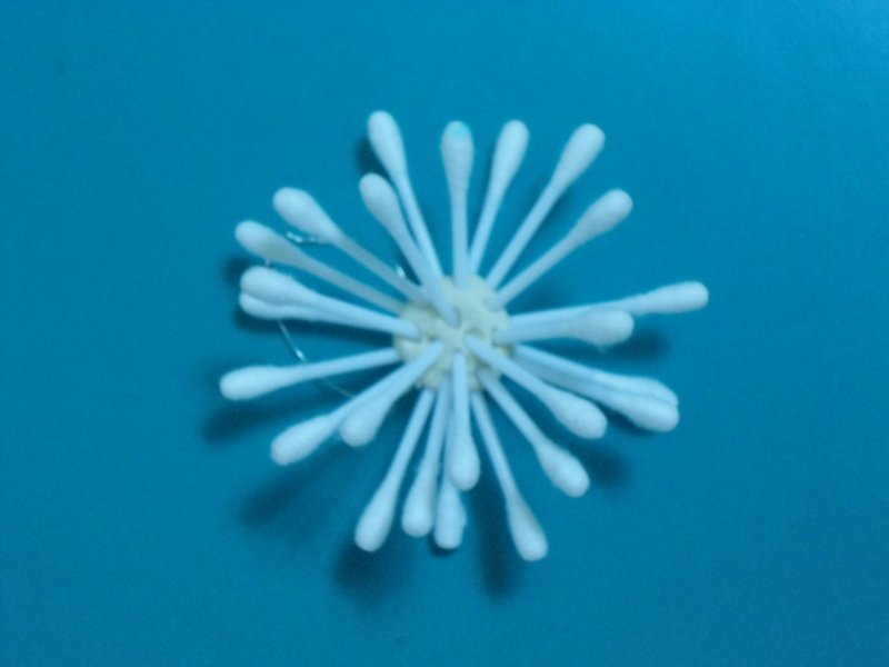 Аппликация Снежинка из ватных палочек