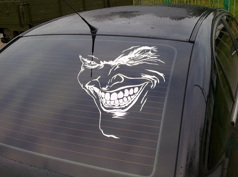 Наклейки на заднее стекло автомобиля