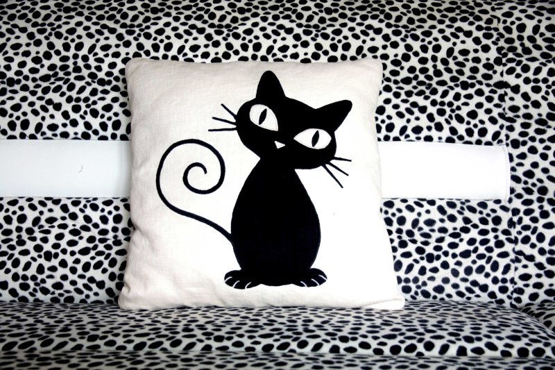 Подушки с кошками аппликация