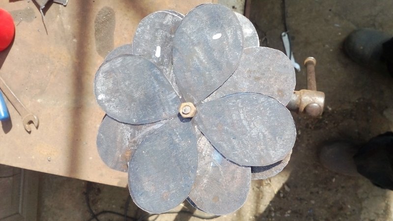 Трафарет для розы из металла